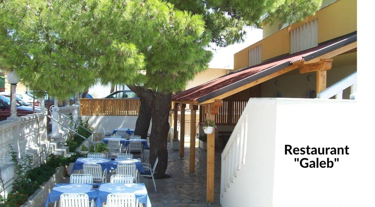 Apartments & Restaurant Galeb Marusici  Esterno foto